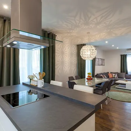 Happy Garden Сплит