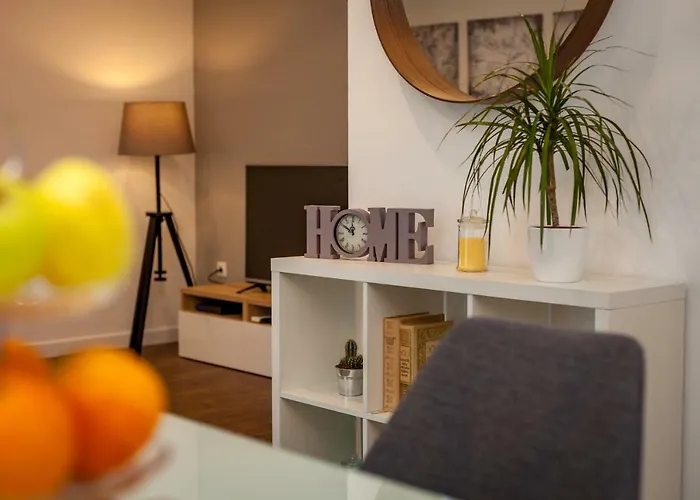 Happy Garden Apartment *